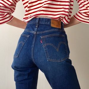 Levi's Wedgie Icon Jeans Size 26
